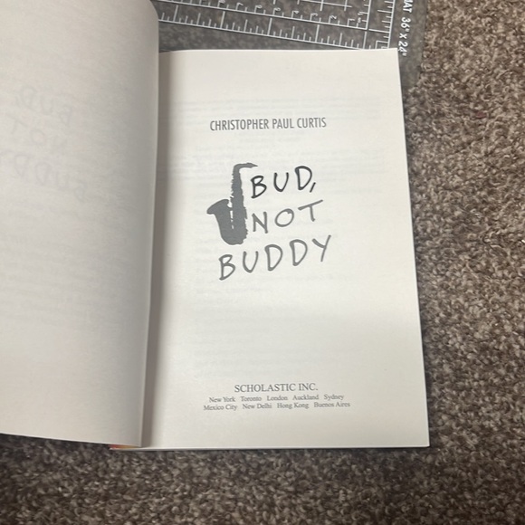Bud, Not Buddy by Christopher Paul Curtis paperback book - Picture 4 of 10